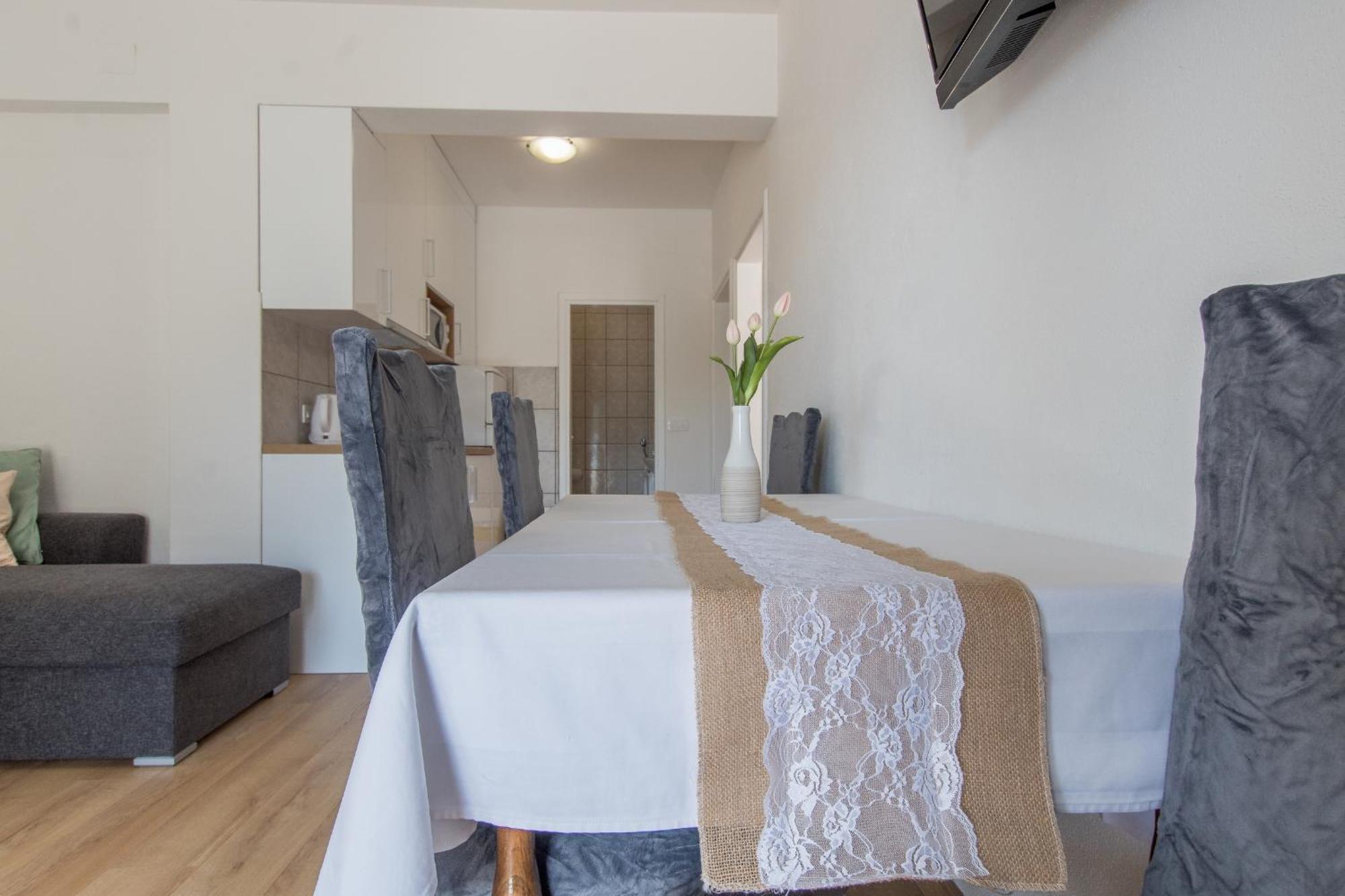 Apartments Senka Makarska Bagian luar foto