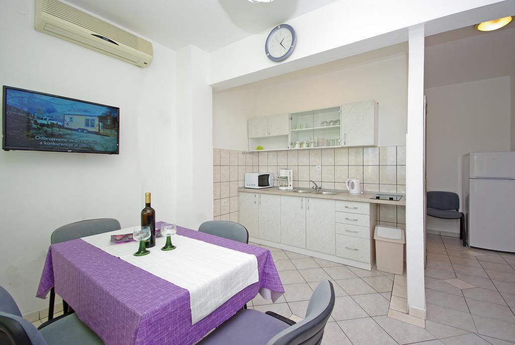 Apartments Senka Makarska Bagian luar foto
