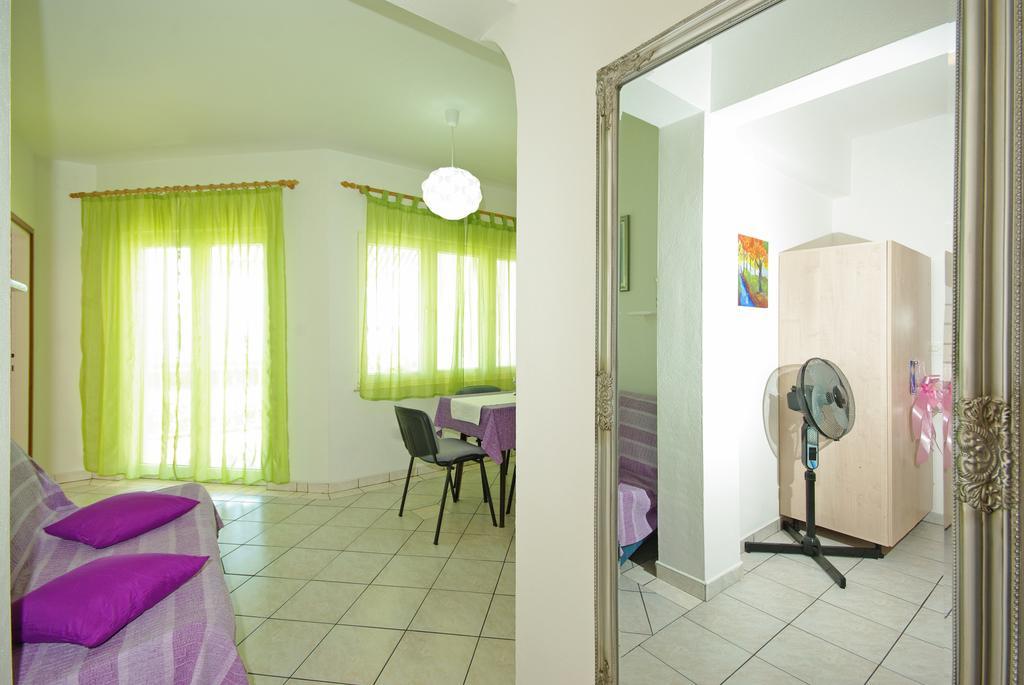 Apartments Senka Makarska Bagian luar foto